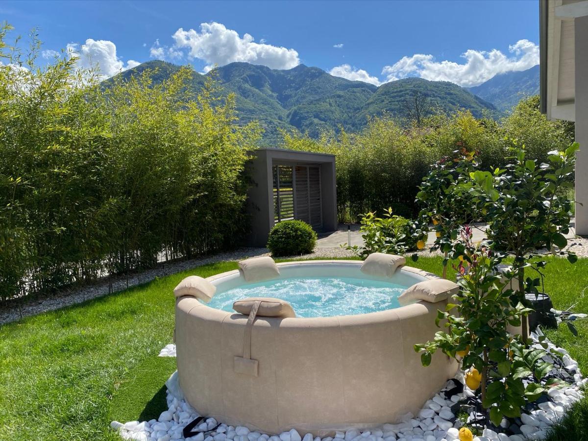 Art B&B Design Costa Volpino Exterior photo