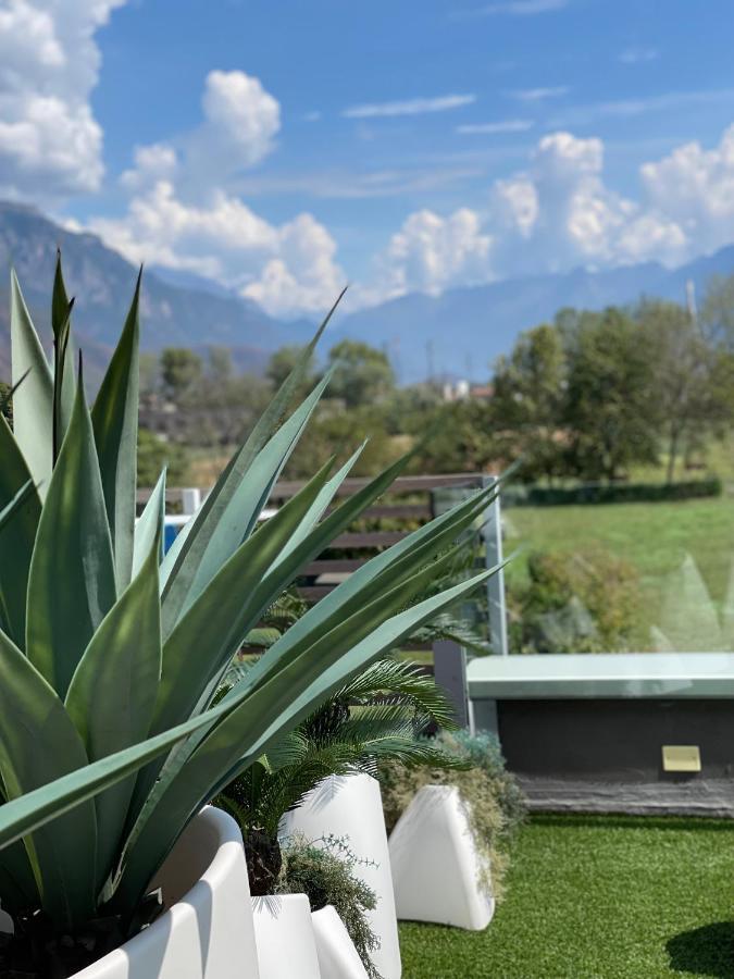 Art B&B Design Costa Volpino Exterior photo