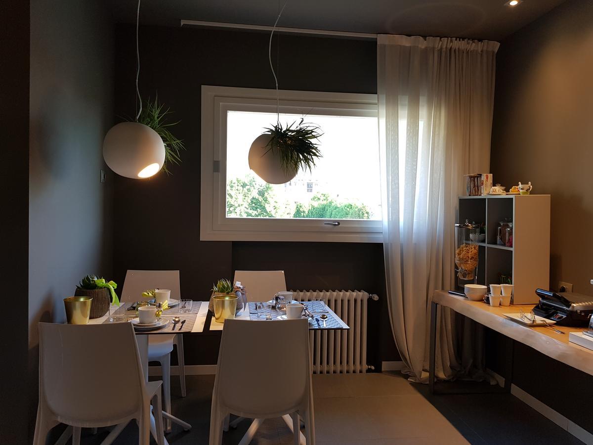 Art B&B Design Costa Volpino Exterior photo