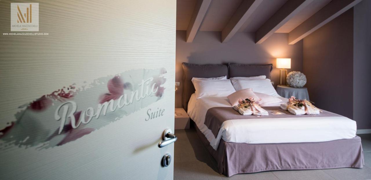 Art B&B Design Costa Volpino Exterior photo
