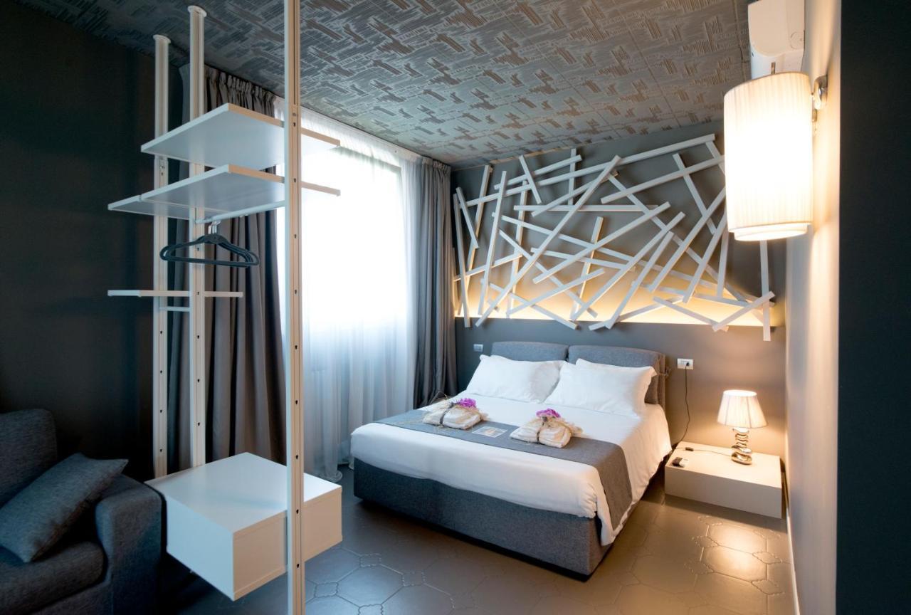Art B&B Design Costa Volpino Exterior photo