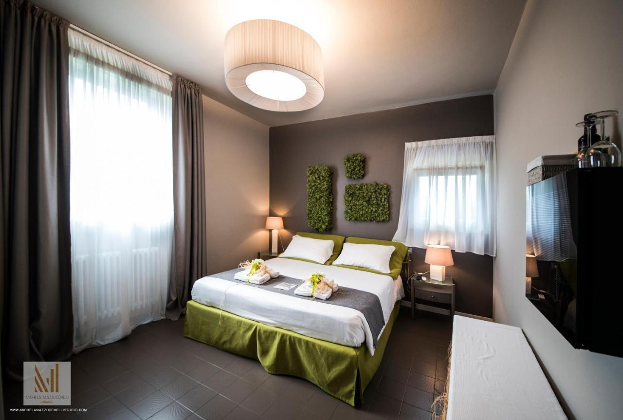Art B&B Design Costa Volpino Exterior photo