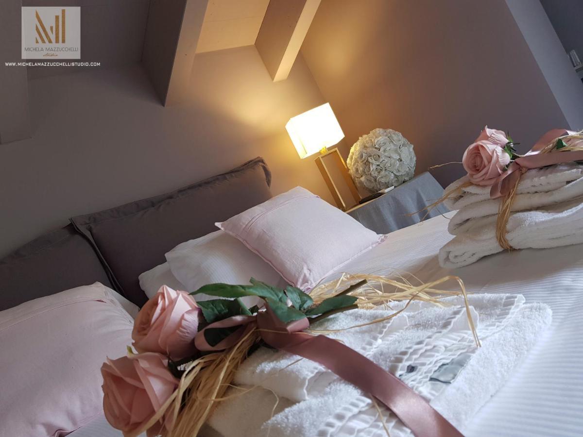 Art B&B Design Costa Volpino Exterior photo